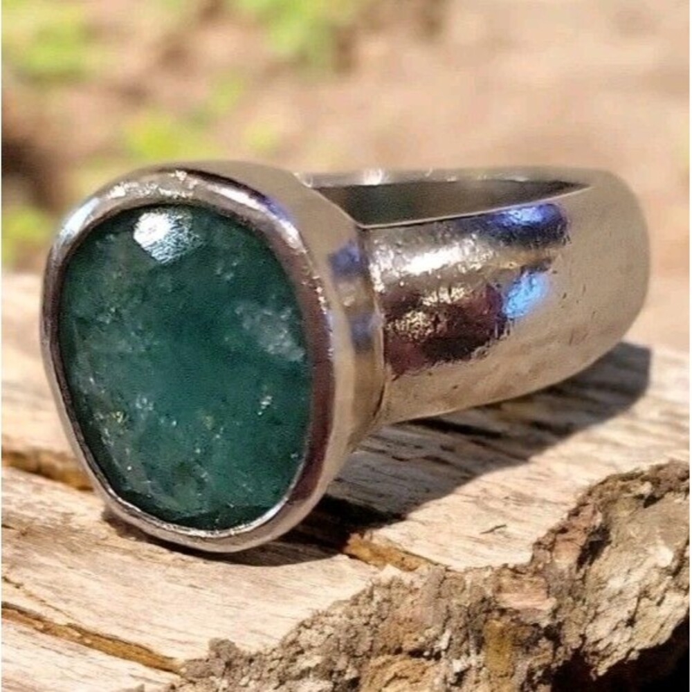 Natural Faceted Genuine Emerald Gemstone Silver Tone Ring